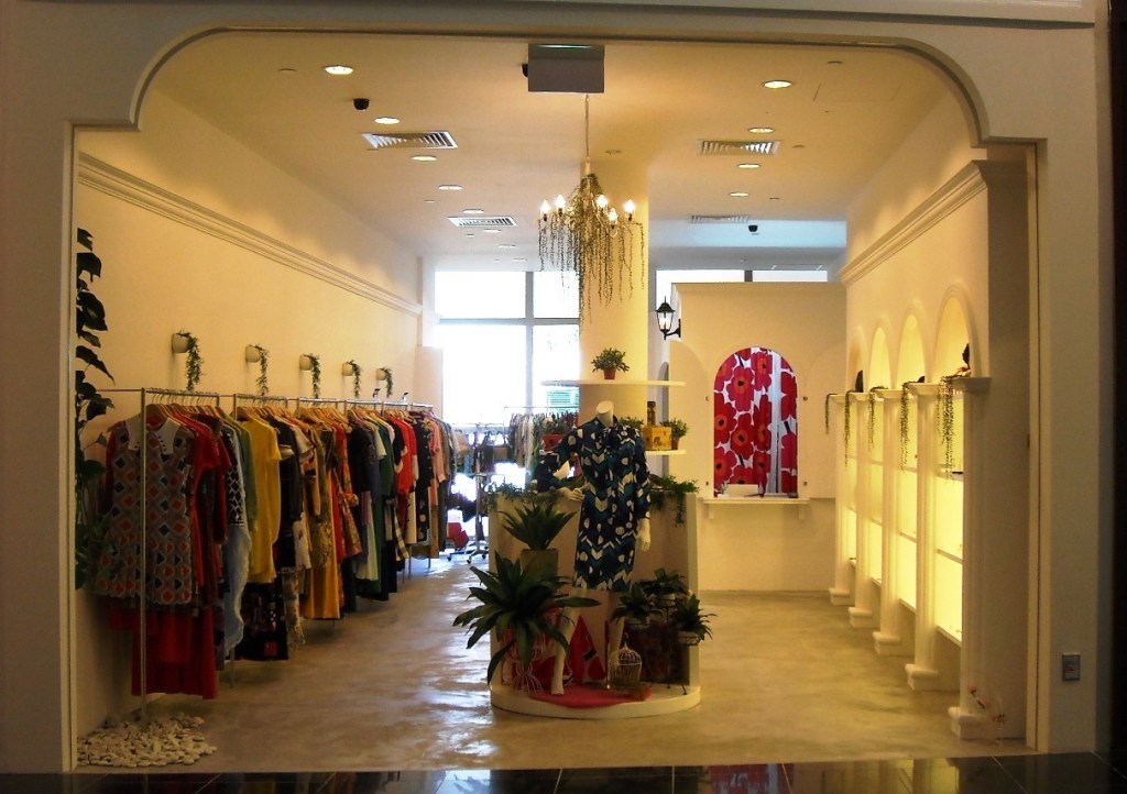 Deja Vu Vintage located in Millenia Walk, Singapore Buy