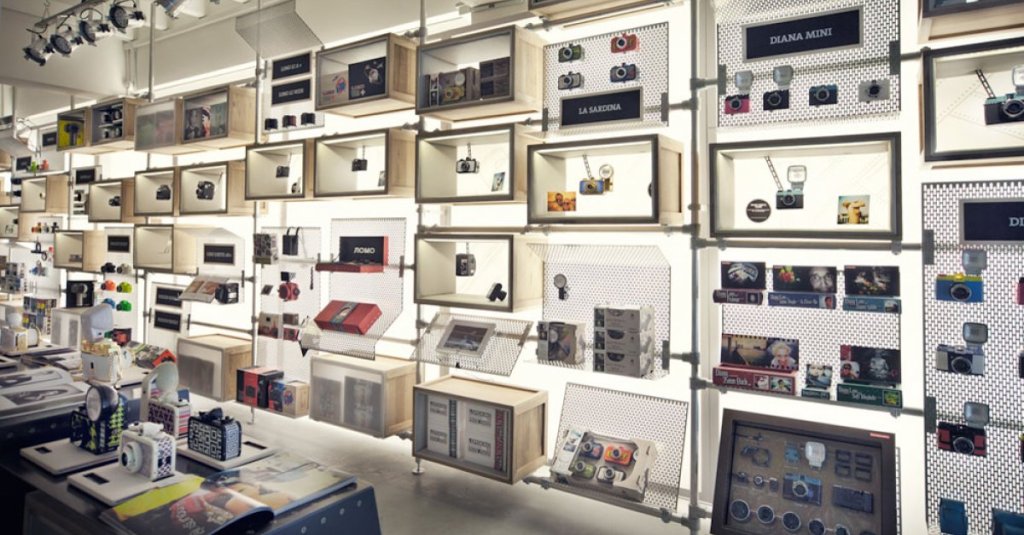 Lomography is one of the largest cinema camera companies in the world, Singapore Buy